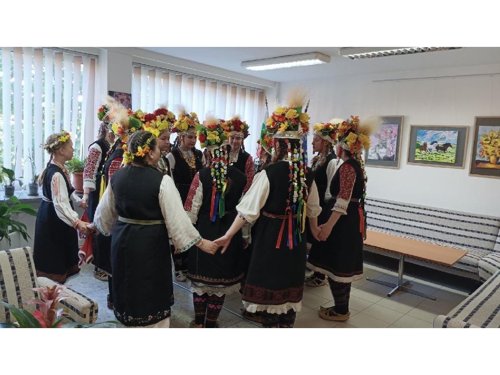 Лазарки-от-191-ОУ-посетиха-район-Панчарево-РУО-София-град-и-СБУ